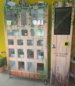 Distributeur automatique double usage pour snacks et produits intimes avec système de paiement par pièces, incluant des fonctions café et ascenseur - Product Image 4