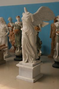 Nouveau Design Beige Marbre Victoire Déesse Statue Classique Marbre Oeuvre Artisanale <span class=keywords><strong>Victoria</strong></span> Déesse Statue Sculpture - Product Image 6