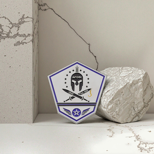 Pièce de monnaie de défi personnalisée en métal émaillé de forme irrégulière avec impression offset de logo et gravure de lettres conception de pièce souvenir - Product Image 1