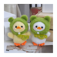 Vente chaude tête tordue canard série couette amusant en peluche accessoires personnalisés pendentifs point jouets en gros