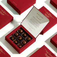 Boîte à chocolat de mariage carrée de luxe personnalisée par le fabricant, finition mate, gaufrage, doublure en éponge, papier écologique