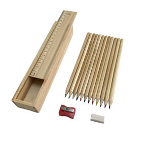 Ensemble hexagonal écologique personnalisé de couleur naturelle avec gomme et taille-crayon, y compris un étui à crayons en bois pour l'école - Product Image 1