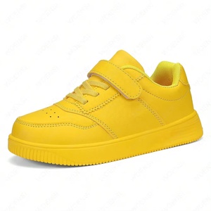 Pequeños <span class=keywords><strong>zapatos</strong></span> blancos, <span class=keywords><strong>zapatos</strong></span> <span class=keywords><strong>de</strong></span> tabla para hombres, <span class=keywords><strong>zapatos</strong></span> <span class=keywords><strong>deportivos</strong></span> y <span class=keywords><strong>de</strong></span> ocio <span class=keywords><strong>de</strong></span> tendencia versátil <span class=keywords><strong>de</strong></span> verano 2024 para hombres - Product Image 1