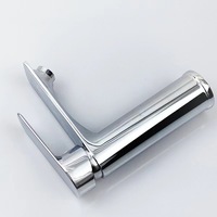 Vente en gros Robinet mitigeur de lavabo moderne pour salle de bain Robinets de lavabo eau chaude et froide pour robinet de lavabo à levier unique
