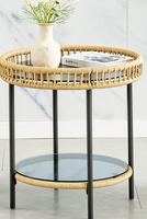 Table d'appoint ronde en rotin PE résistant aux intempéries, table à thé de loisirs à 2 niveaux avec rangement et plateau en verre, pour intérieur et extérieur