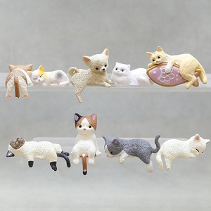 Mini figurines décoratives en résine faites à la main pour plantes en pot, chats, pâtisseries, voitures et filles - Product Image 1