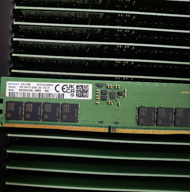 16GB DDR5 5600MHz Used Desktop Memory M323R2GA3DB0-CWM High-Speed for Gaming Office