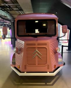 Remorque alimentaire certifiée DOT, conforme FMVSS, éclairage et freinage intégrés, cuisine mobile entièrement équipée, homologuée pour la circulation routière américaine, pour la vente de bonbons, garantie 1 an - Product Image 3