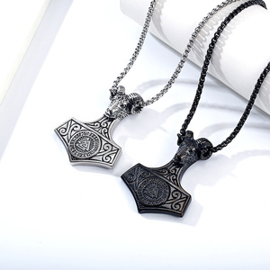 Collar de acero de titanio estilo retro vikingo con cabeza de carnero y martillo de Thor, bolígrafo con brújula de runas y nudo triangular vikingo. - Product Image 2