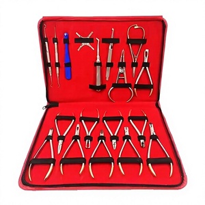 Nouvel ensemble complet d'instruments chirurgicaux dentaires et orthodontiques 18 pièces pour dentistes et hygiénistes professionnels - Product Image 1