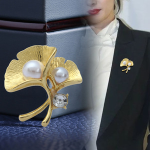 เข็มกลัดใบไม้ดีไซน์ใหม่ทันสมัยเข็มกลัดใบแปะก๊วยไข่มุกชุบทองเพทายเพื่อความปลอดภัยป้องกันแสงสะท้อน - Product Image 2