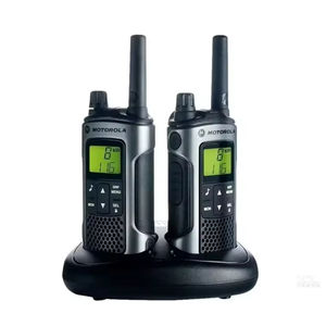 Radio bidirectionnelle <span class=keywords><strong>Motorola</strong></span> <span class=keywords><strong>T80</strong></span> robuste MIL-STD-810, batterie 26H, chargement USB-C, étanche et anti-poussière, idéale pour l'extérieur - Product Image 4