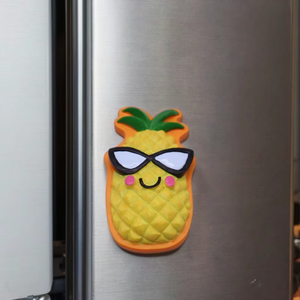 Aimants de réfrigérateur mignons en résine pour fruits Conception de capuchon pour enfants Artisanat fait à la main Cadeau personnalisé Promotionnel Pastèque Ananas Aimants de réfrigérateur - Product Image 1