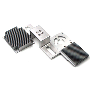 CNC機械加工による大型アルミ押出材LED高出力水冷ヒートシンク - Product Image 3