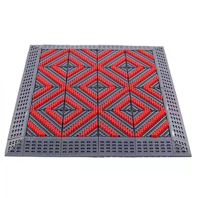 gray base red three brtushes