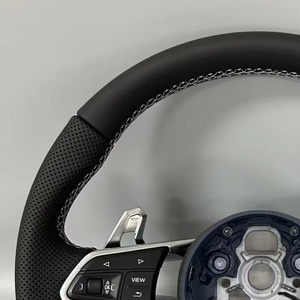 Volant en cuir vendu directement par l'usine pour <span class=keywords><strong>Audi</strong></span> A3 A4L A5 A6L A7 Q2L Q3 Q5 Q5L Q7 <span class=keywords><strong>TT</strong></span> TTS <span class=keywords><strong>Coupé</strong></span> <span class=keywords><strong>TT</strong></span> Roadster <span class=keywords><strong>RS</strong></span> - Product Image 2