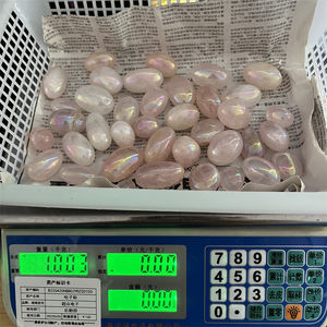 Vente en gros de pierres roulées en quartz rose Aura Angel, petites pierres roulées pour la guérison, en vente - Product Image 6