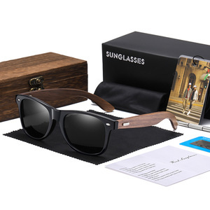 Gafas de Sol Cuadradas de Madera de Nogal Negro Originales con Protección UV, Logotipo Personalizado, Cómodas y Polarizadas - Product Image 2