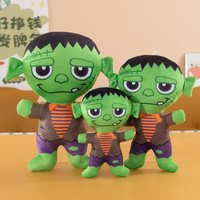 Poupées farces d'Halloween, jouets en peluche et figurines décoratives d'Halloween : citrouilles, squelettes, monstres, momies pour la fête de la Toussaint
