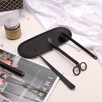 Ensemble d'outils de soin des bougies haut de gamme 4 pièces : Coupe-mèche, Éteignoir, Pique-mèche en acier inoxydable – Accessoires pour bougies, coffret cadeau pour la décoration intérieure