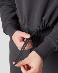 Conjunto de 2 Piezas para Mujer, Sudadera con Capucha y Pantalones Cortos Negros, Corte Holgado Informal, Color Sólido, Atuendo de Primavera/Verano - Product Image 4