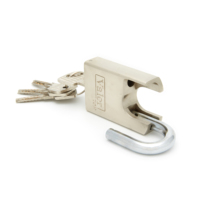 Cadenas en fer à clé de 50mm le plus vendu Manille de type carré de style 8 protège en toute sécurité en remplaçant les serrures en fer à cylindre