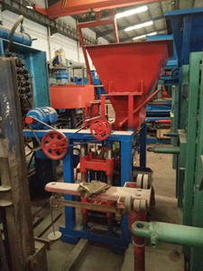 Máquina mezcladora de bloques huecos, cinta transportadora, máquina de fabricación de ladrillos de hormigón, línea de producción de precios, máquina de ladrillos - Product Image 2