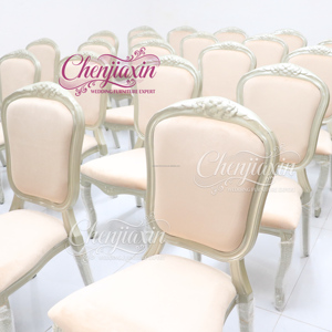 Chaises de banquet d'hôtel modernes personnalisées en gros, empilables, luxe, or <span class=keywords><strong>champagne</strong></span>, mariage, chaises royales de style Louis pour événements et fêtes - Product Image 3