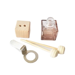 Perfume de coche colgante aire refrescante, difusores de Clip de ventilación de Perfume de coche cuadrado negro botella de Perfume de coche colgante 10ml con tapa de madera - Product Image 6