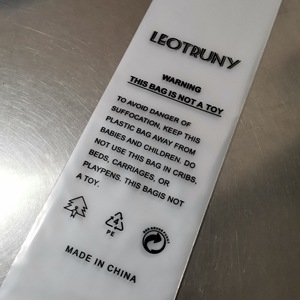 Bolsas de Embalaje Transparentes de PE Jiuhong, Tiras Largas Autoadhesivas con Etiqueta de Advertencia, para Ropa, Ropa de Cama, Uso General, Hechas en China - Product Image 1