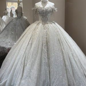 Vestido de Novia de Tul con Cuentas de Cristal y Lentejuelas, Modelo Wx386, Color Marfil, con Apliques de Encaje Plateado, Estilo Moderno con Escote Corazón - Product Image 6