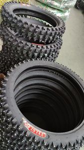 Neumático de Invierno con <span class=keywords><strong>Clavos</strong></span> Antideslizantes <span class=keywords><strong>para</strong></span> Condiciones Climáticas Frías - Product Image 4