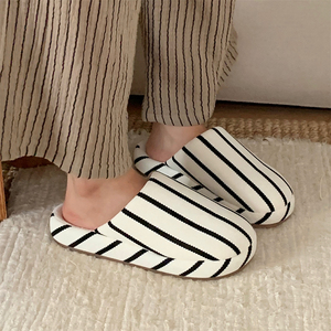 XIXIXITIAO pantoufles de maison pour femmes hommes antidérapantes chaussures d'intérieur à rayures minimalistes glissières de sol en mousse à mémoire de forme pour la maison - Product Image 4