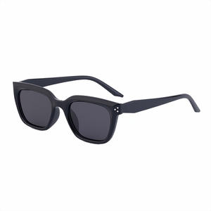 Lunettes de soleil œil de chat pour femme Dl-28200, monture en métal noir, verres TAC, protection UV400, pour l'extérieur - Product Image 4