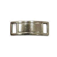Vente en gros d'étiquettes de lacets vierges en alliage de zinc, fonctionnelles, sans nœud, couleur personnalisable, durables et écologiques, pour lacets plats de chaussures