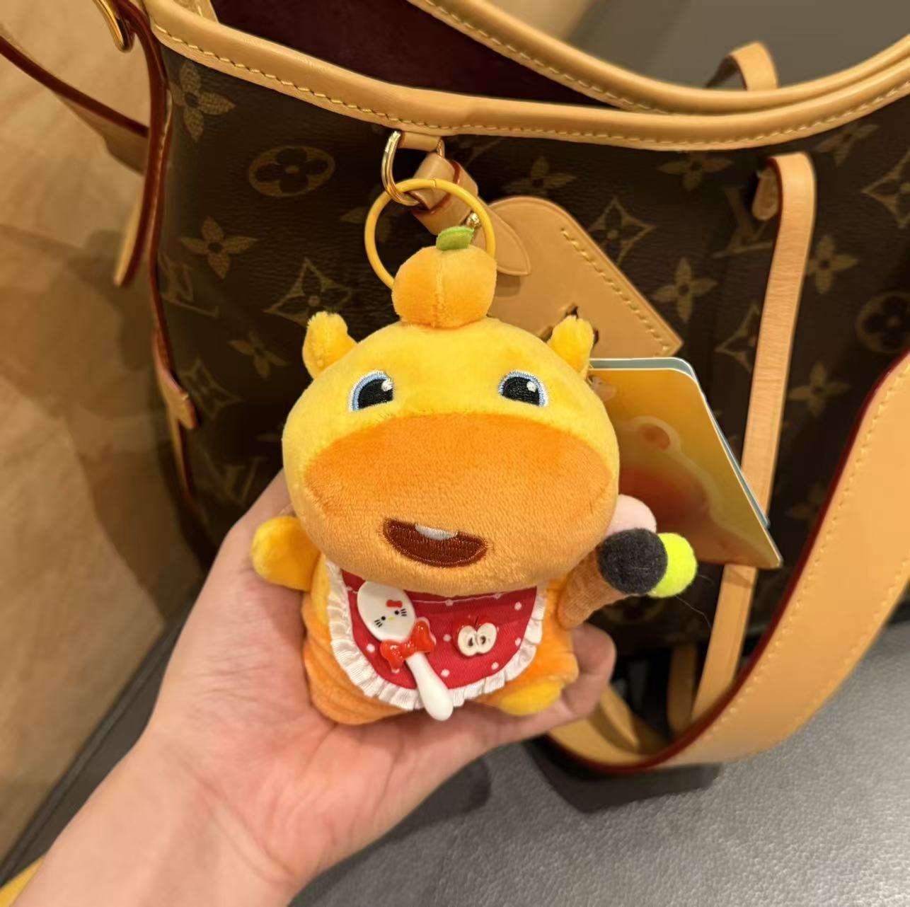 Tazón de arroz rojo, helado, saliva de miso [colgante]