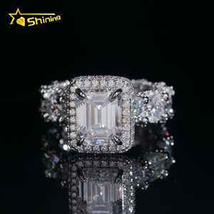 Anello di Moissanite con diamanti di lusso 925 in argento Sterling VVS 4CT taglio smeraldo - Product Image 3