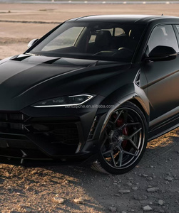 ชุดแต่งคาร์บอนไฟเบอร์สำหรับ Lamborghini Urus SE รุ่น 1016 สไตล์  ประกอบด้วยลิ้นกันชนหน้า ดิฟฟิวเซอร์ สปอยเลอร์ ซุ้มล้อแบบไวด์บอดี้ สภาพใหม่ - Product Image 5