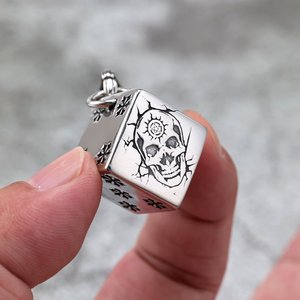 Pendentif en acier inoxydable asymétrique géométrique en forme de crâne et de dés, style gothique punk, bijou unisexe, cadeau pour assortir aux vêtements - Product Image 4