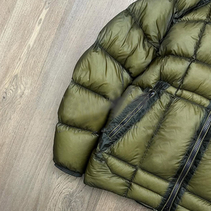 OEM Fabricante de encargo de prendas de vestir exteriores de invierno de color sólido acolchado burbuja abajo relleno Puffer Chaquetas Hombres - Product Image 3