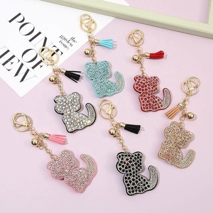 Llavero de Gato de Cuero con Diamantes de Imitación, Colgante de Gato Brillante con Borla y Campana, Lindo Colgante de Animal para Mujeres y Niñas - Product Image 1