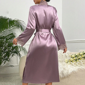 Chemise de nuit longue en satin élégante et respirante pour femmes avec empiècements en dentelle de haute qualité - Product Image 2