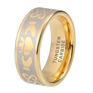 <span class=keywords><strong>Bague</strong></span> en tungstène doré 8 mm Coolstyle pour <span class=keywords><strong>homme</strong></span> et femme, alliance, design nœud celtique irlandais <span class=keywords><strong>Claddagh</strong></span>, coupe en tuyau polie - Product Image 1