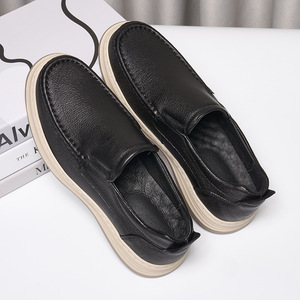 Mocassins en cuir véritable pour hommes, bout rond, à enfiler, semelle intermédiaire EVA amortie, semelle extérieure en caoutchouc, toutes saisons, chaussures robustes - Product Image 1