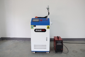 เครื่องเชื่อมเลเซอร์ 5 in 1 แบบมือถือ ไฟเบอร์เลเซอร์ Raycus 2KW 3KW พร้อมแบตเตอรี่ สำหรับเชื่อม ตัด ทำความสะอาด และทำความสะอาดรอยเชื่อม - Product Image 2