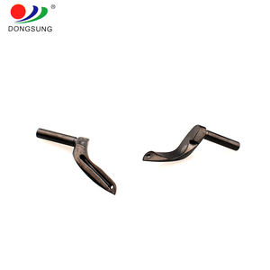 204949 Looper courbé pour machine à coudre surjeteuse Pegasus M700 L52-13 à trois et quatre fils - Product Image 5