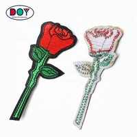 Services brodés Logo personnalisé coupe à chaud petits patchs de fleurs de rose brodés collants pour vêtements de mode