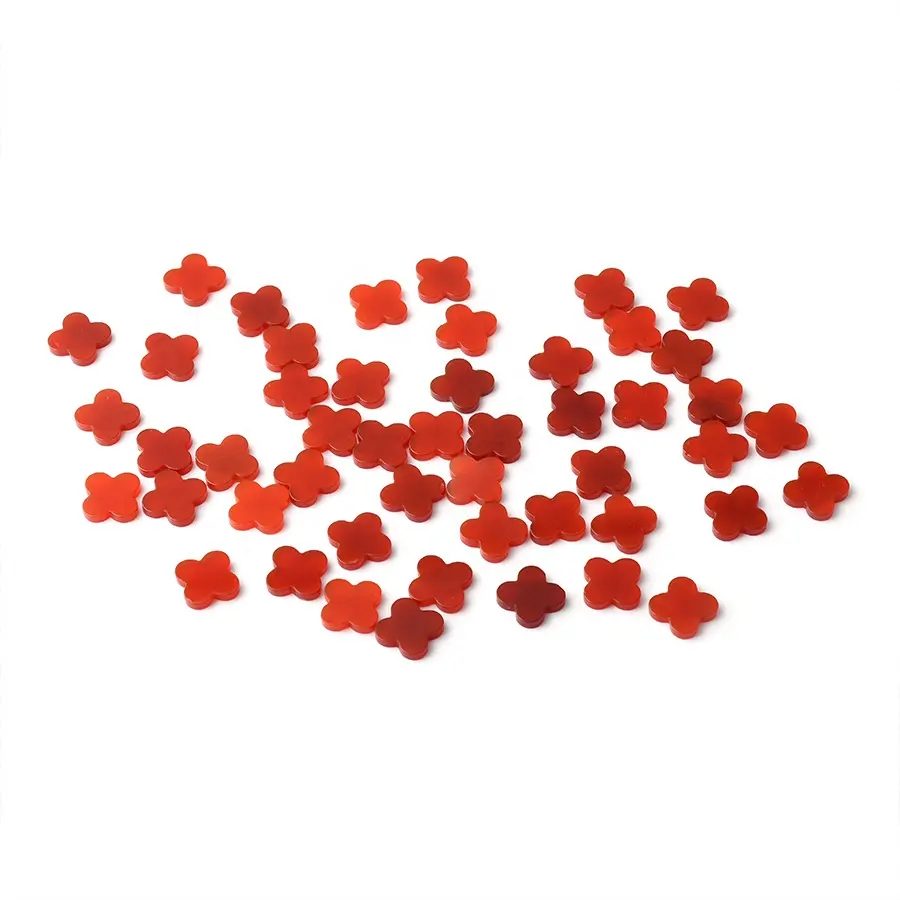 Prix du fabricant personnalisé Onyx rouge quatre feuilles forme de trèfle Agate rouge naturelle pour la fabrication de bijoux