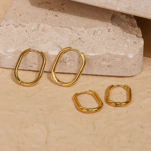 <span class=keywords><strong>Orecchini</strong></span> a Cerchio Minimalisti Ovali <span class=keywords><strong>Rettangolari</strong></span> Chris April in Acciaio Inossidabile 316L Placcato <span class=keywords><strong>Oro</strong></span> 18k - Product Image 1