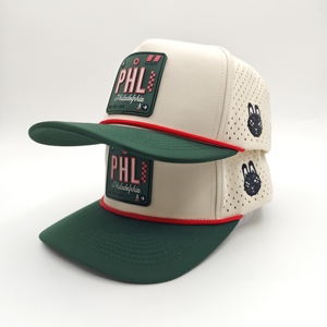 Casquette de golf imperméable 5 panneaux haut de gamme avec logo en silicone personnalisé, faible MOQ, OEM, perforations laser, coloris uniformes, vêtements de sport actifs - Product Image 2